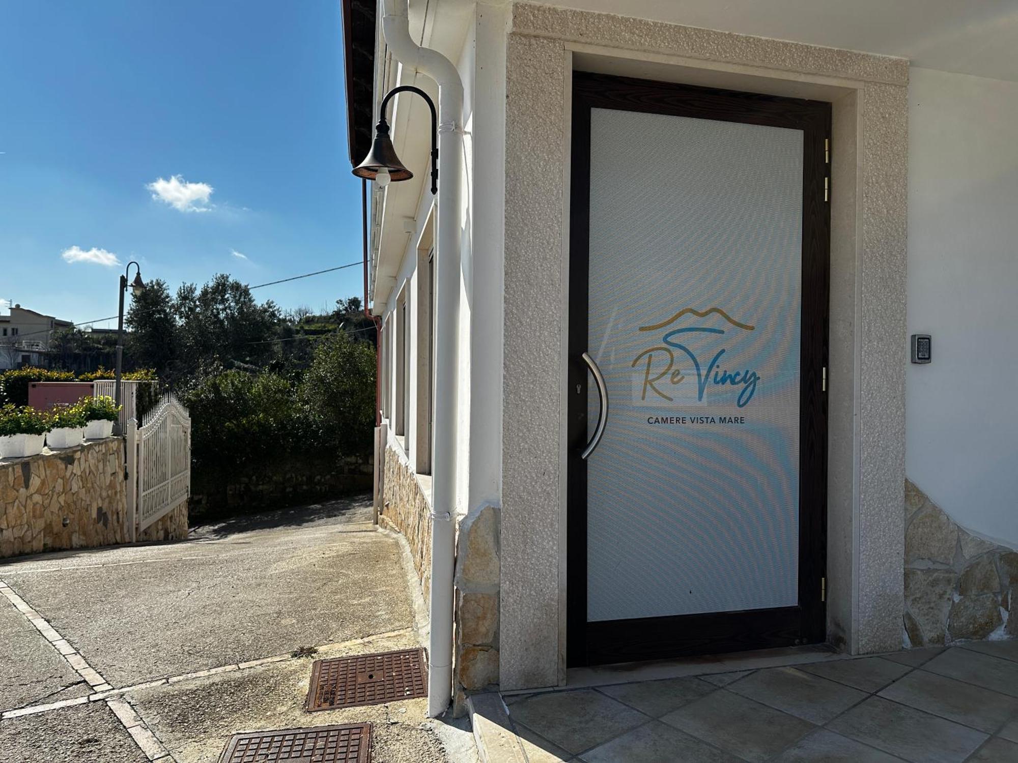 באקולי Re Vincy - Affittacamere מראה חיצוני תמונה